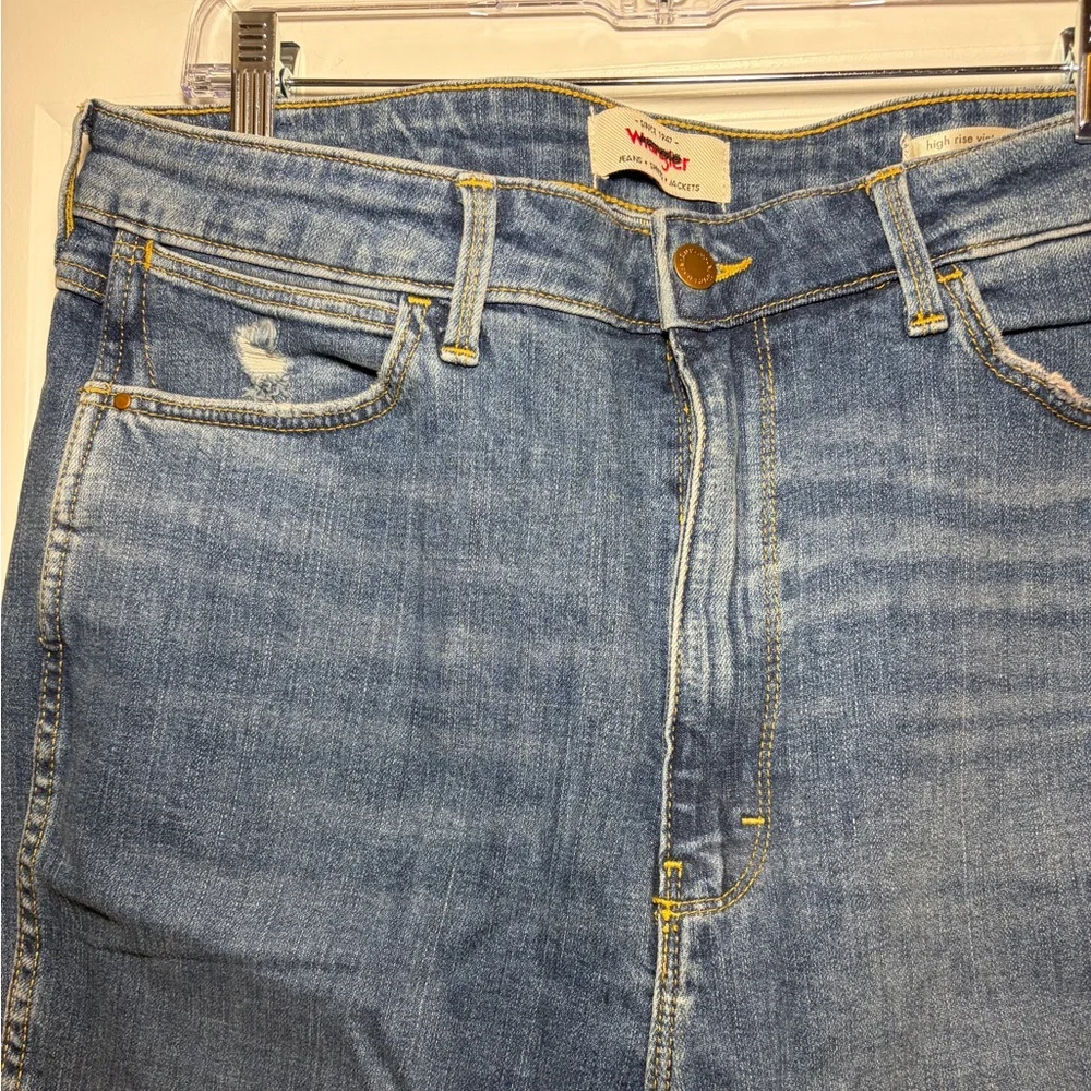 Wrangler | Women’s High-Rise Vintage Taper Jeans - Picture 4 of 6